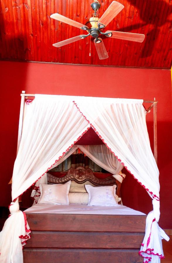 Bohobe Naboty Bed & Breakfast Толиара Екстериор снимка