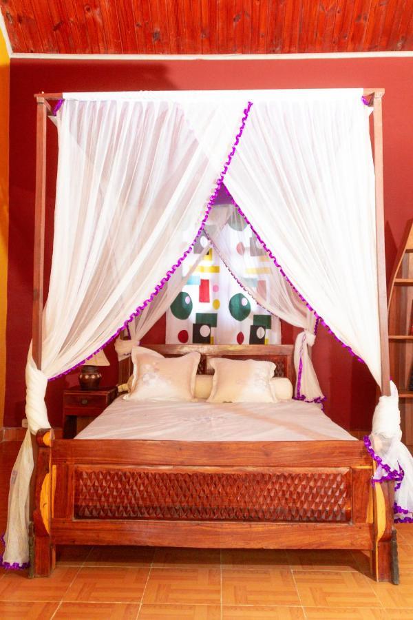 Bohobe Naboty Bed & Breakfast Толиара Екстериор снимка