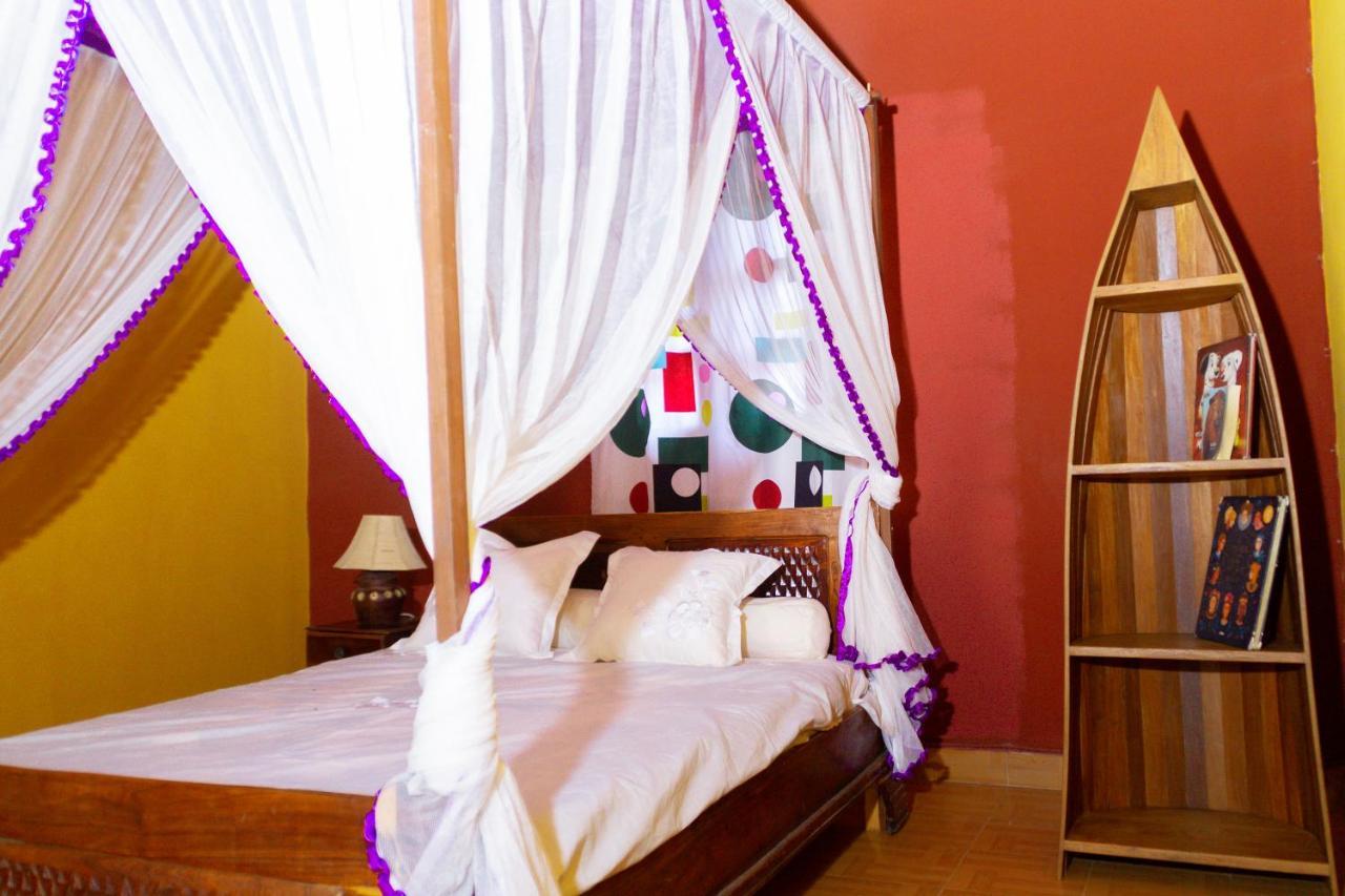 Bohobe Naboty Bed & Breakfast Толиара Екстериор снимка