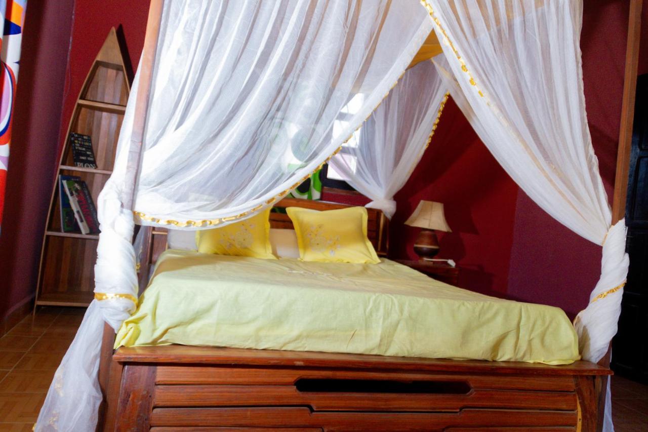 Bohobe Naboty Bed & Breakfast Толиара Екстериор снимка