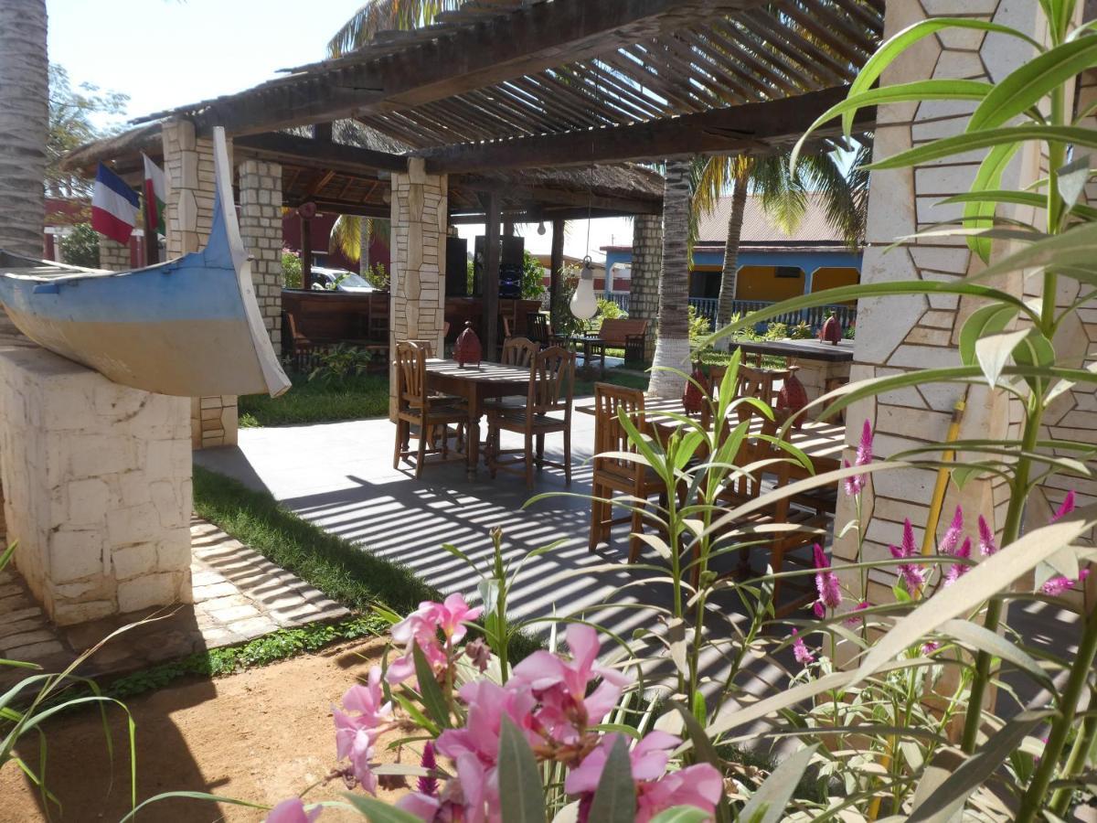 Bohobe Naboty Bed & Breakfast Толиара Екстериор снимка