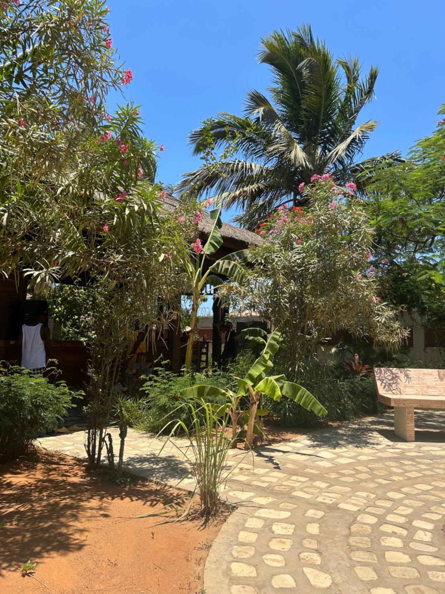 Bohobe Naboty Bed & Breakfast Толиара Екстериор снимка